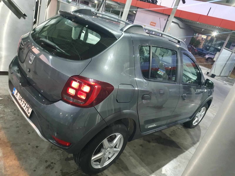 Dacia Sandero, снимка 5 - Автомобили и джипове - 46595299