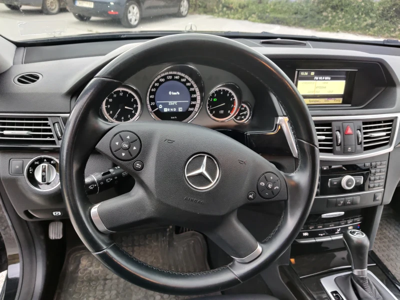 Mercedes-Benz E 200 CGi BlueEfficiency, снимка 6 - Автомобили и джипове - 47891869