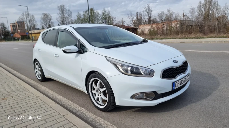 Kia Ceed, снимка 6 - Автомобили и джипове - 49597635