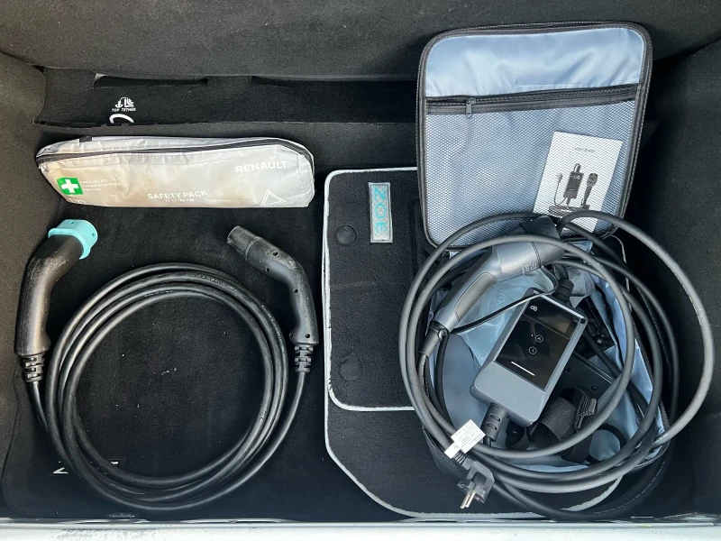 Renault Zoe  LIFE R240, снимка 15 - Автомобили и джипове - 52151159