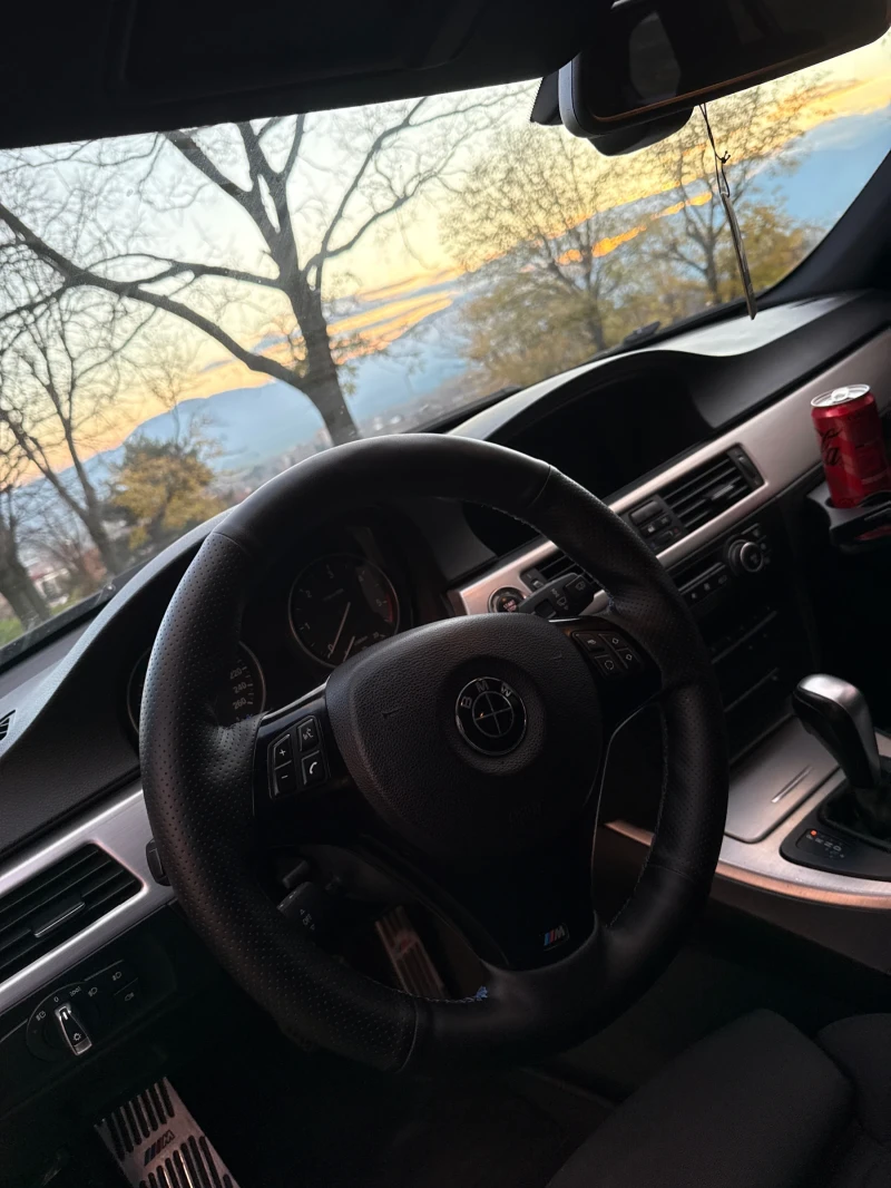 BMW 330, снимка 4 - Автомобили и джипове - 52693332