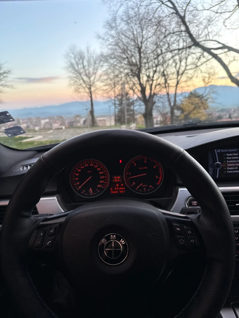 BMW 330, снимка 9 - Автомобили и джипове - 52693332