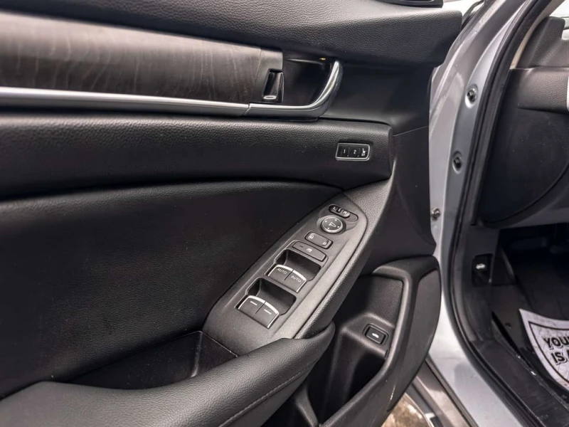 Honda Accord * CARFAX * БЕЗ ПЪРВОНАЧАЛНА ВНОСКА, снимка 11 - Автомобили и джипове - 53079328