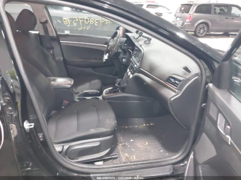 Hyundai Elantra 2l Se, снимка 5 - Автомобили и джипове - 53215205