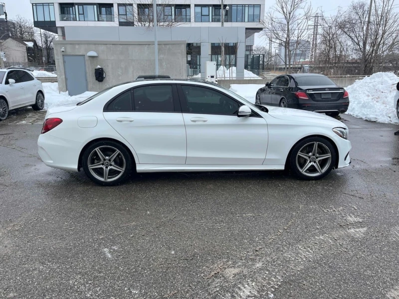 Mercedes-Benz C 300 * CARFAX * КОМПЛЕКТ ГУМИ * ПОДГРЕВ, снимка 3 - Автомобили и джипове - 53298636