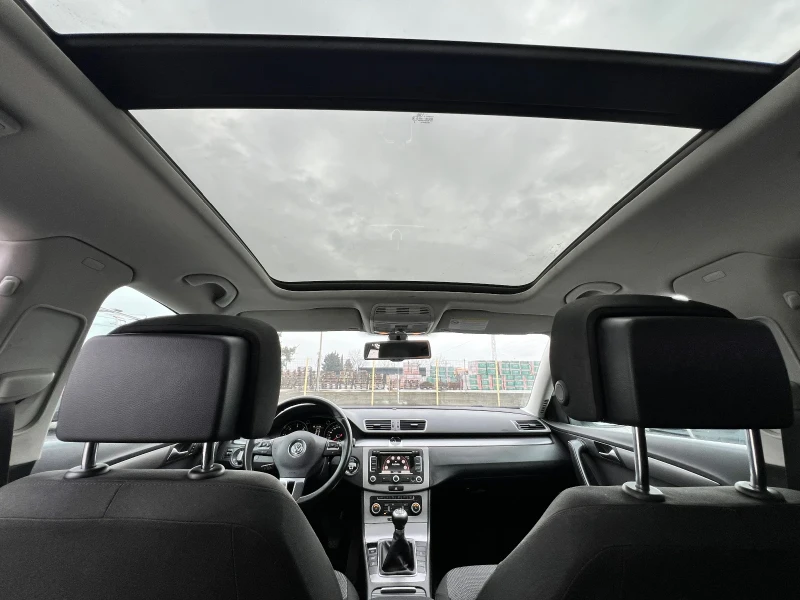 VW Passat, снимка 13 - Автомобили и джипове - 53569602