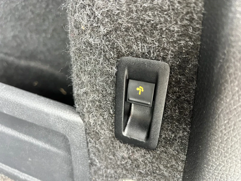 VW Passat, снимка 16 - Автомобили и джипове - 53569602