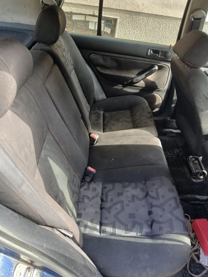 VW Golf 1.9 TDI 90 кс, снимка 9 - Автомобили и джипове - 53582477