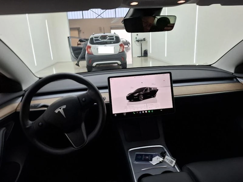 Tesla Model 3, снимка 8 - Автомобили и джипове - 54748415