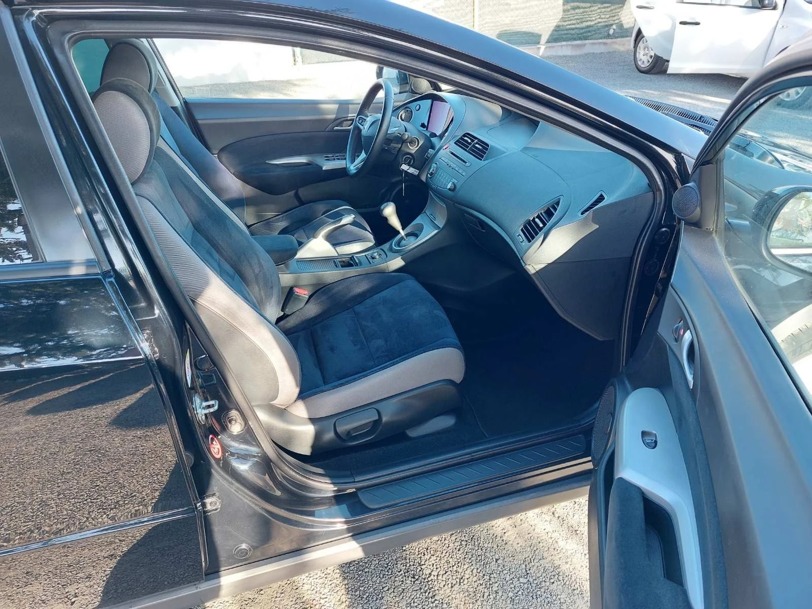 Honda Civic 1.4, 6ск | Mobile.bg — изображение 12