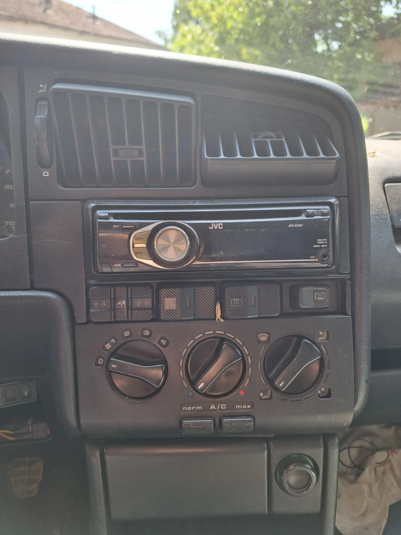 VW Passat Климатик + Газ - изображение 7