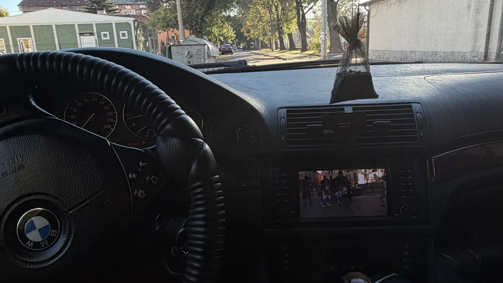 BMW 525 Tds - изображение 7