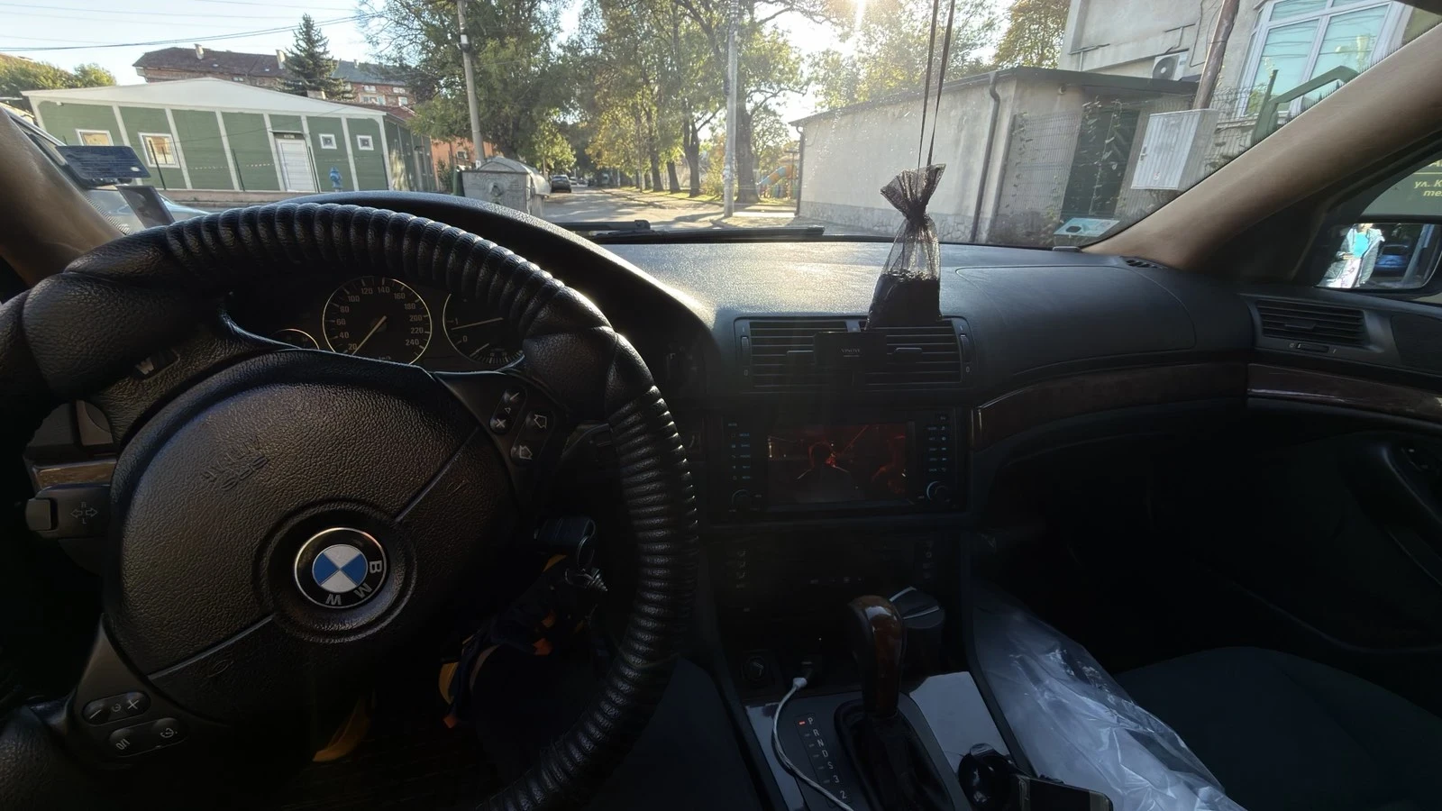 BMW 525 Tds - изображение 3