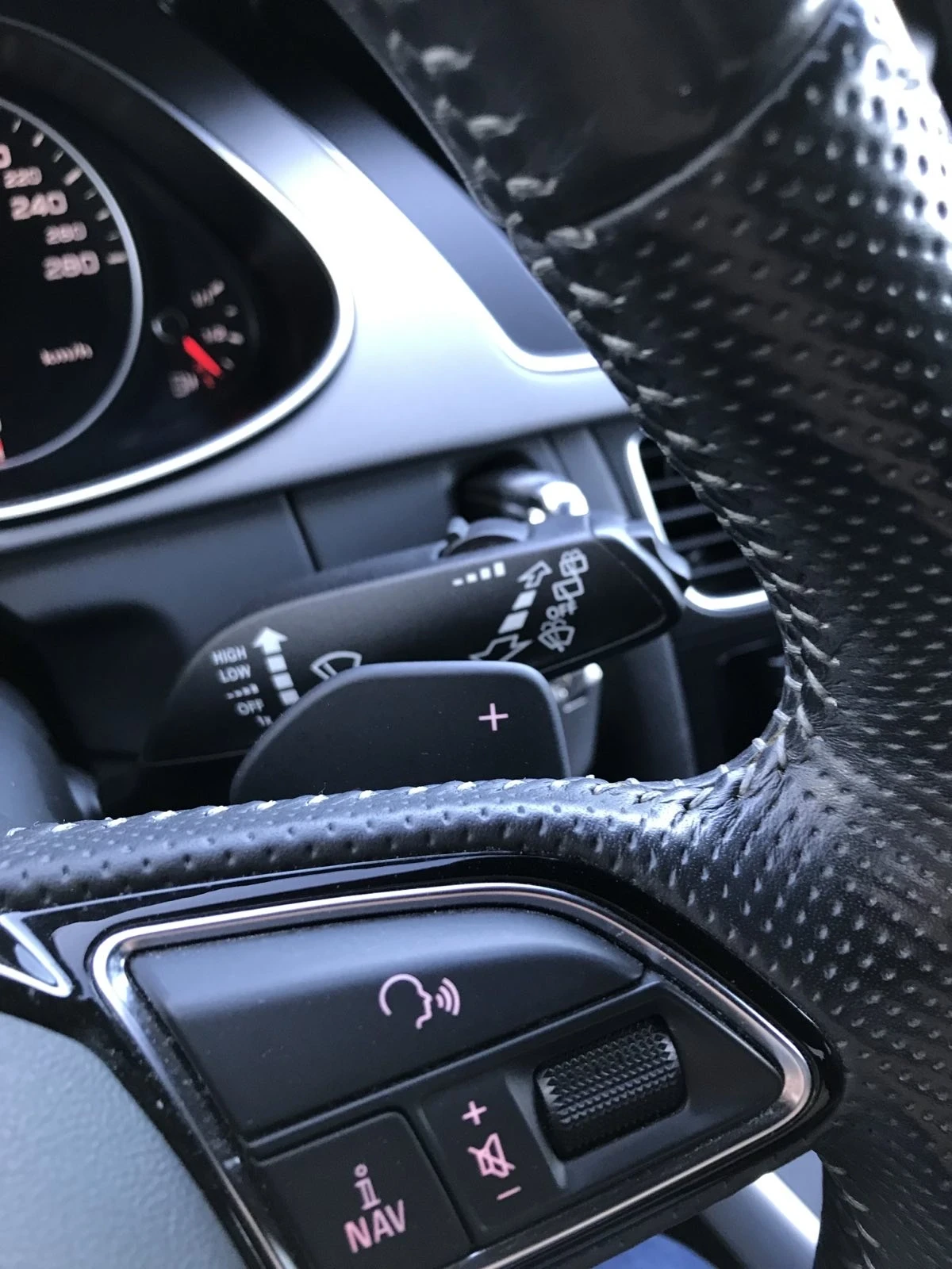 Audi A4 3.0 TDI Avant S-line 300 к.с. Quattro ABT - изображение 10