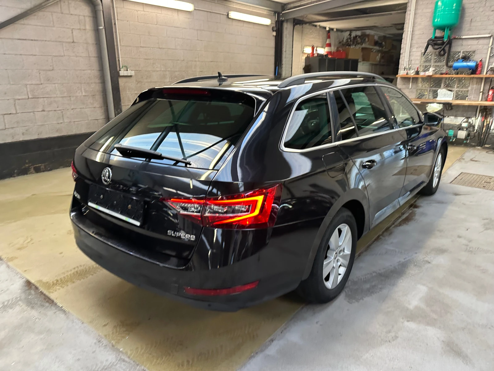 Skoda Superb  - изображение 3