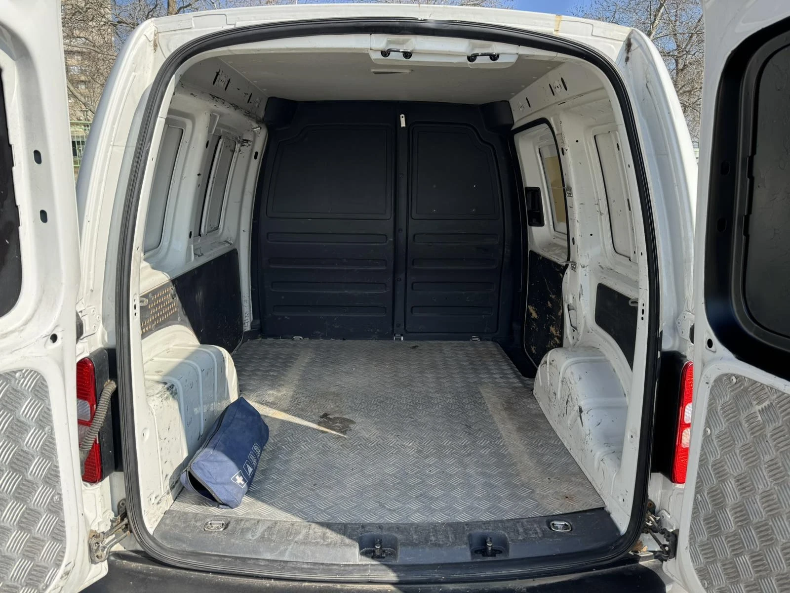 VW Caddy 2, 0 tdi/ 110 ps - изображение 10