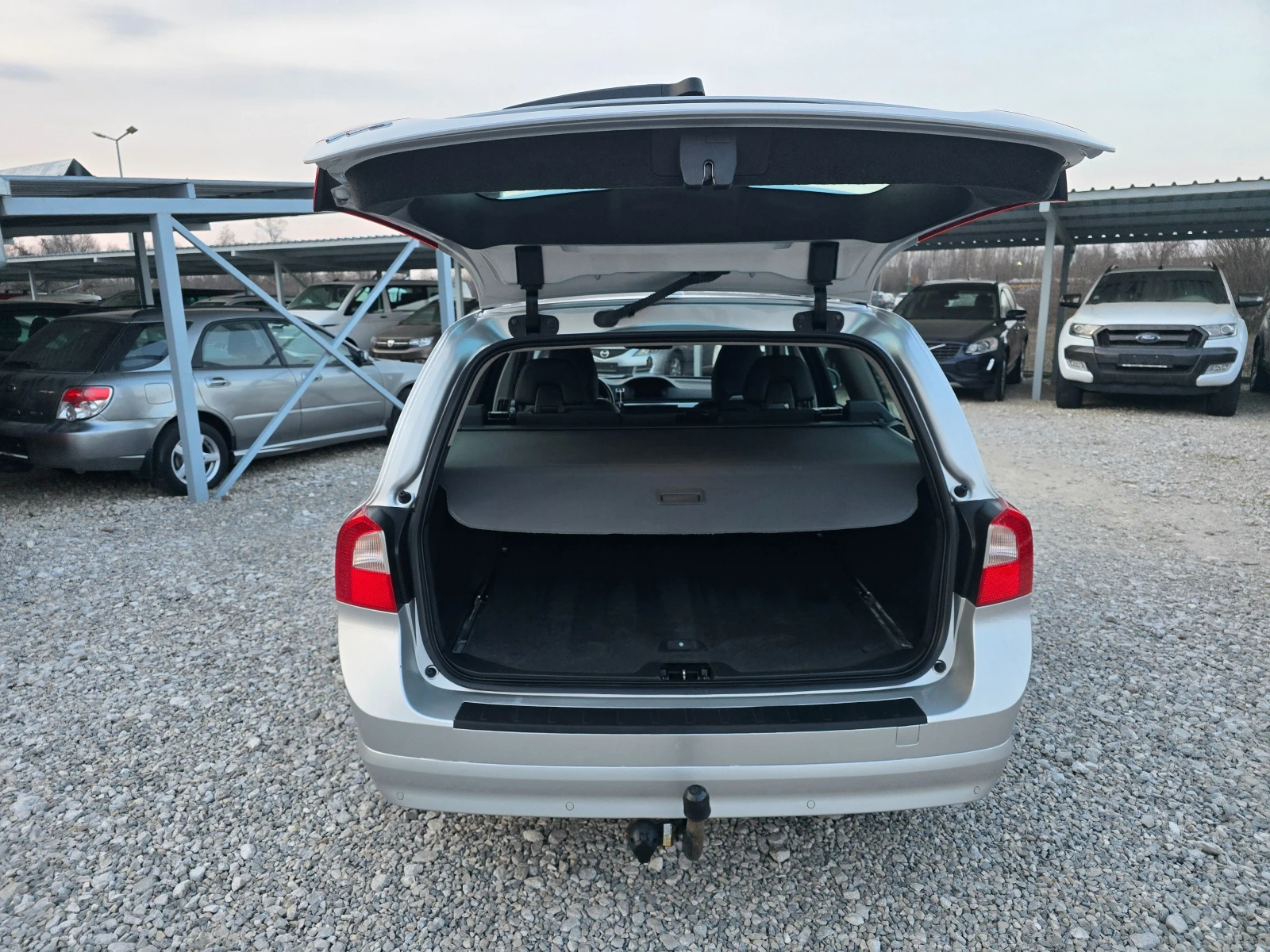 Volvo V70 2.0D NAVI KLIMATRON, снимка 15 - Автомобили и джипове - 53894527