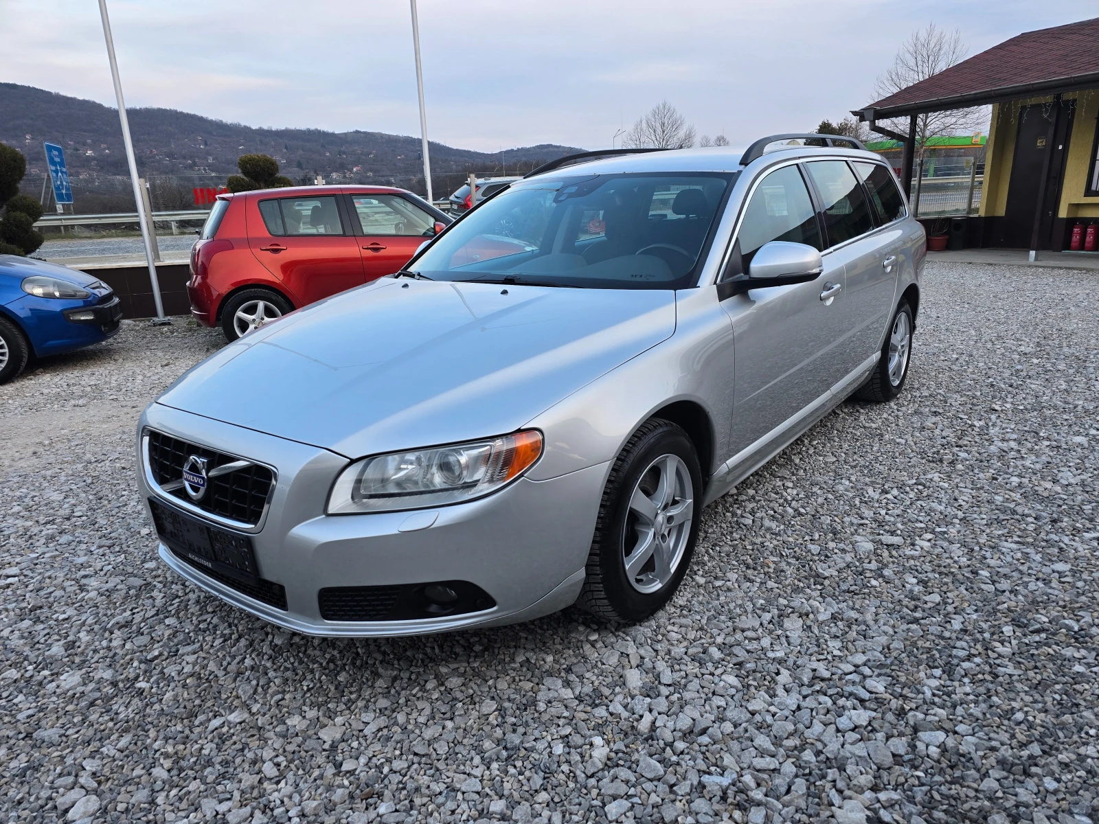 Volvo V70 2.0D NAVI KLIMATRON | Auto.bg — изображение 1