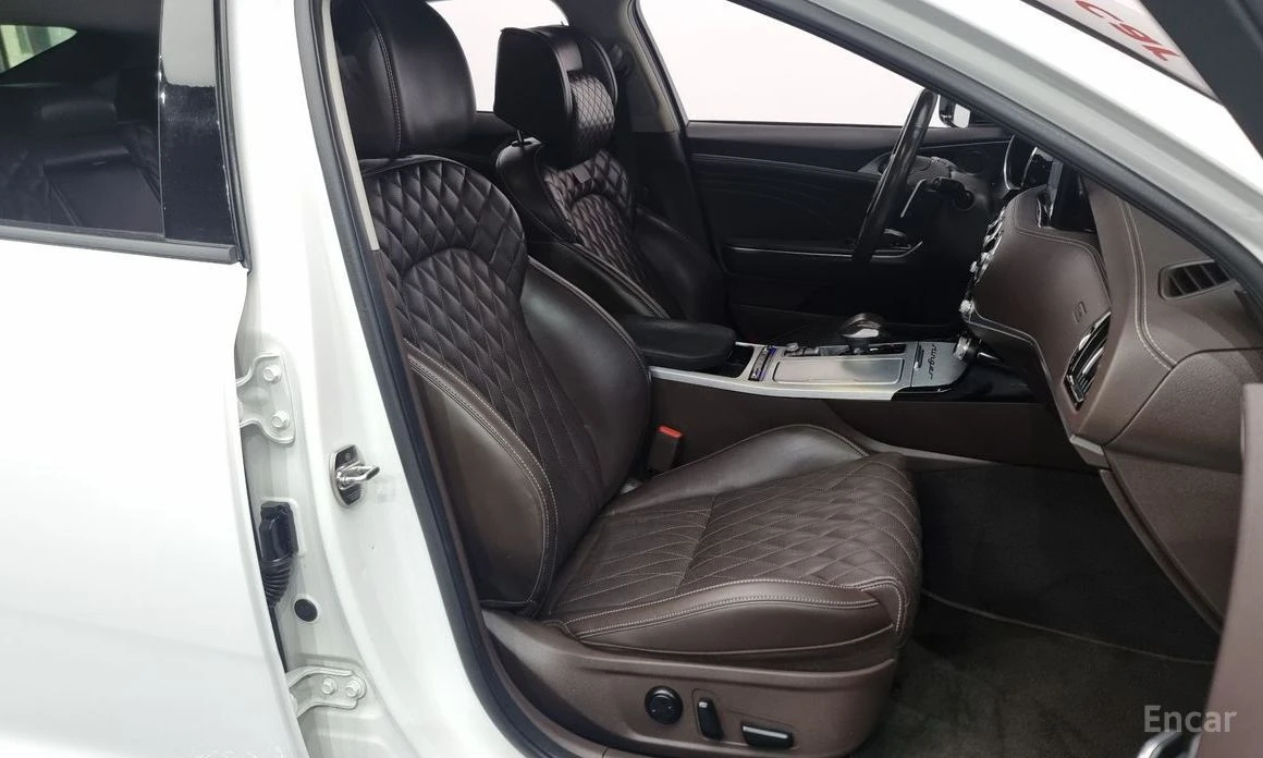 Kia Stinger, снимка 10 - Автомобили и джипове - 54639693