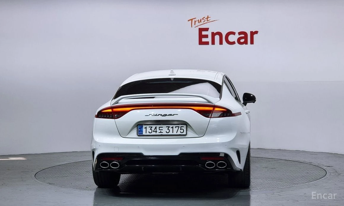 Kia Stinger, снимка 4 - Автомобили и джипове - 54639693