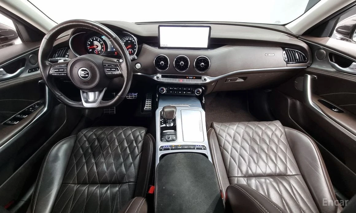Kia Stinger, снимка 7 - Автомобили и джипове - 54639693
