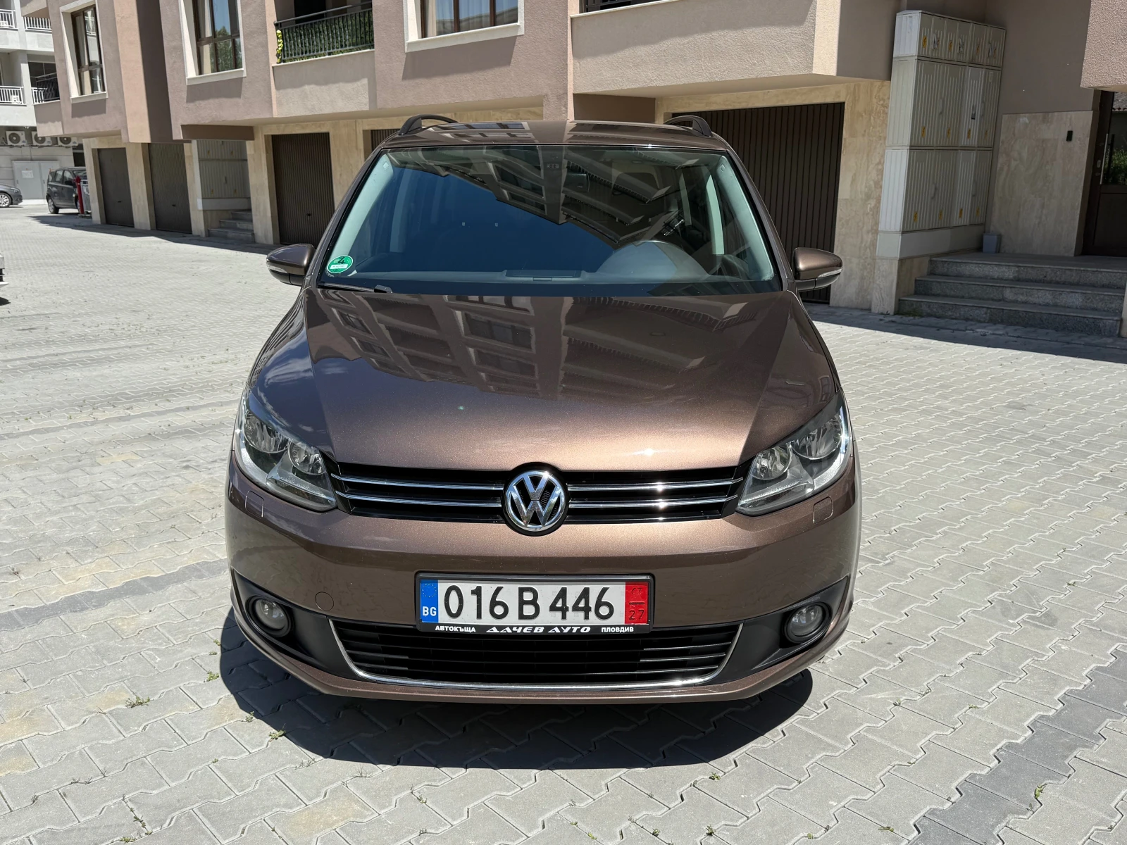 VW Touran ЕВРО 5 #ПЕРФЕКТЕН#ПОДГРЕВ СЕДАЛКИ #КЛИМАТРОНИК, снимка 2 - Автомобили и джипове - 54712669