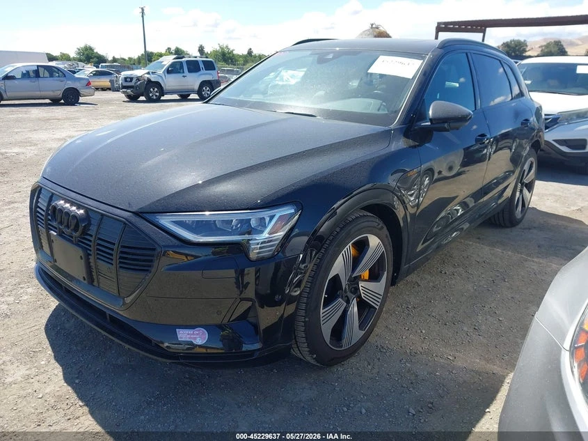 Audi E-Tron Premium Plus Quattro, снимка 2 - Автомобили и джипове - 54769863