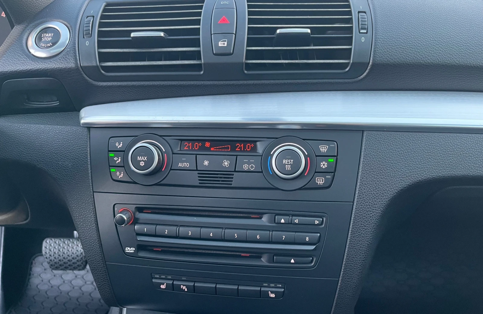 BMW 123 ШВЕЙЦАРИЯ/2.0D/204к.с/Автомат/Кожа , снимка 16 - Автомобили и джипове - 54918112