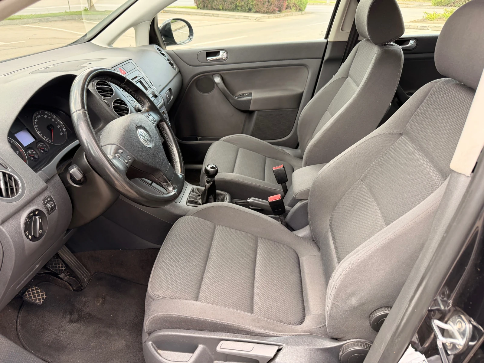 VW Golf Plus  Климатроник , снимка 7 - Автомобили и джипове - 55616396