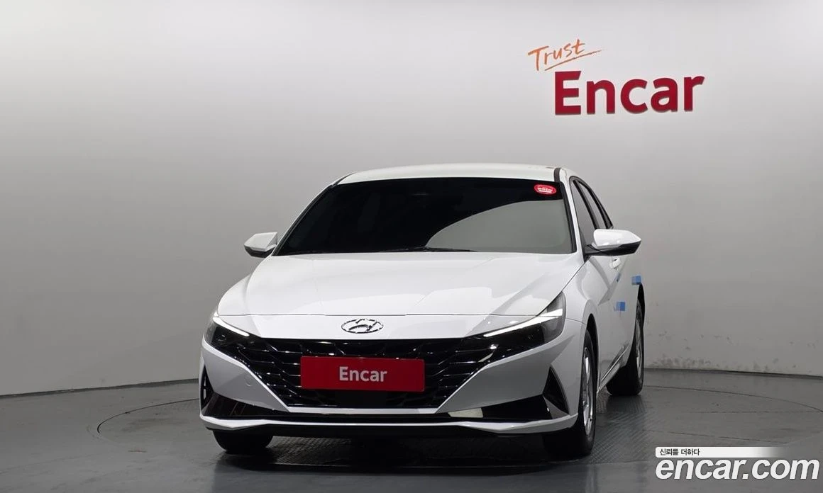 Hyundai Elantra 1.6 Smart, снимка 3 - Автомобили и джипове - 56155763
