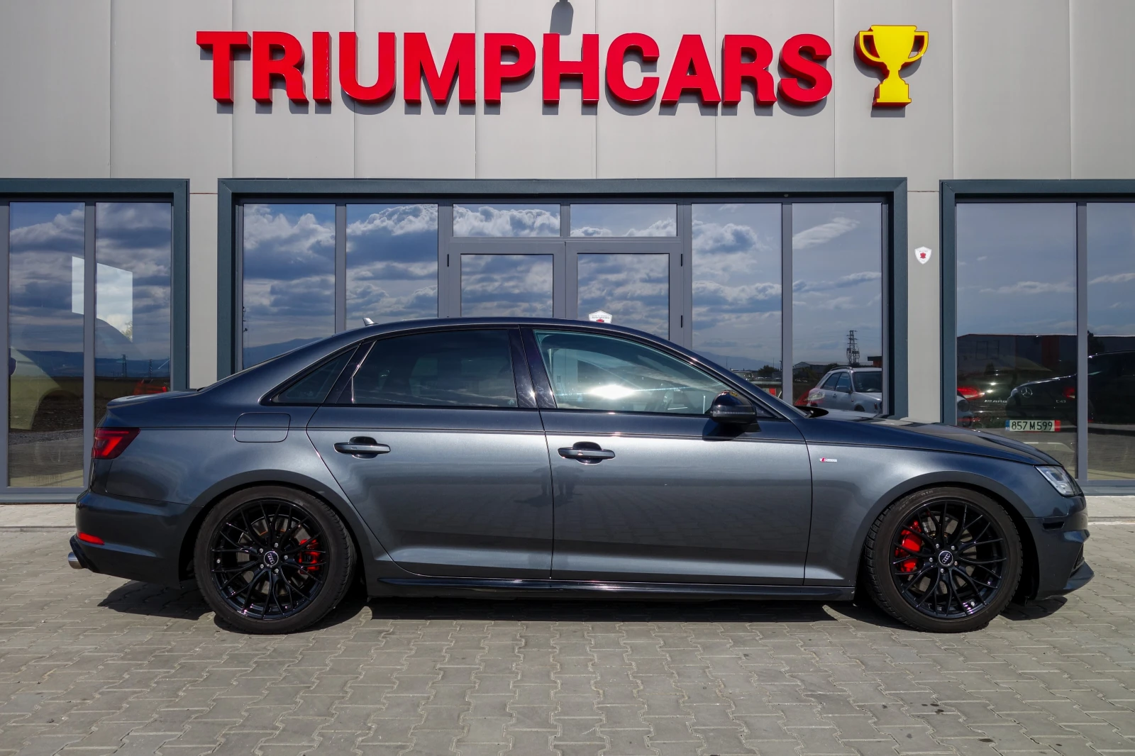 Audi A4 / ��������� / S LINE / 360 ������ / �������   | Mobile.bg � ����������� 4