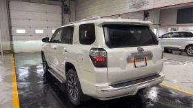 Toyota 4runner LIMITED/AWD/DISTRONIC/ОБДУХ/КАМЕРА/ЧИСТА ИСТОРИЯ/, снимка 3