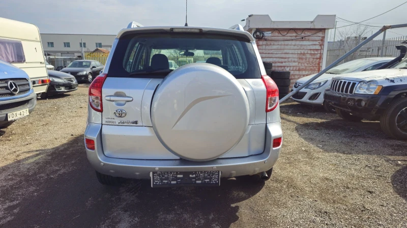 Toyota Rav4 2.2d-cat , снимка 11 - Автомобили и джипове - 49269509
