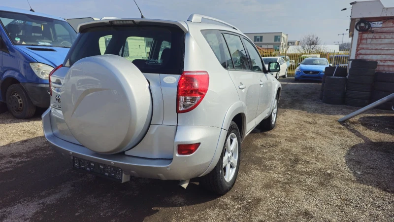 Toyota Rav4 2.2d-cat , снимка 12 - Автомобили и джипове - 49269509