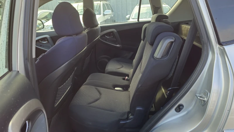 Toyota Rav4 2.2d-cat , снимка 9 - Автомобили и джипове - 49269509