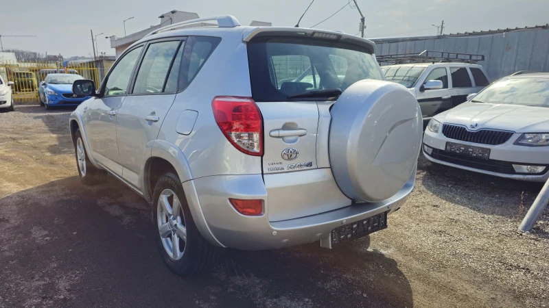 Toyota Rav4 2.2d-cat , снимка 10 - Автомобили и джипове - 49269509