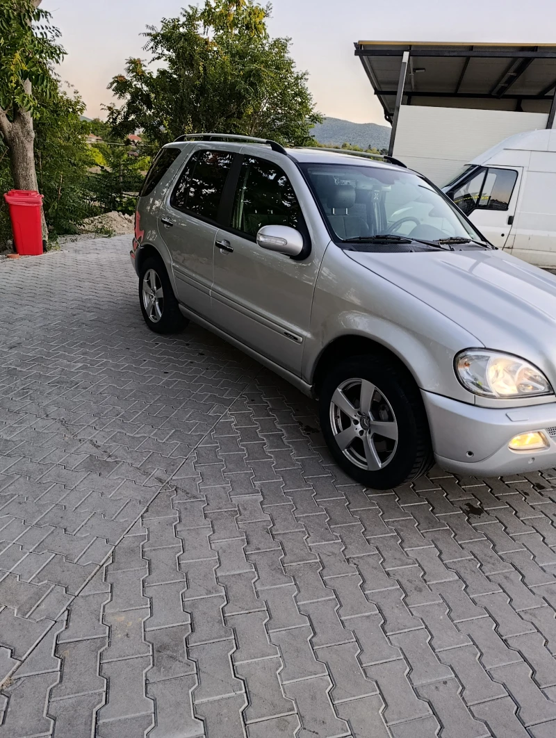 Mercedes-Benz ML 270, снимка 6 - Автомобили и джипове - 52891395