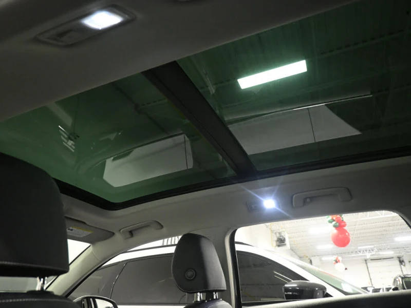 VW Taos Highline* 4Motion* АвтоКредит* (ЦЕНА ДО БГ), снимка 13 - Автомобили и джипове - 53263548