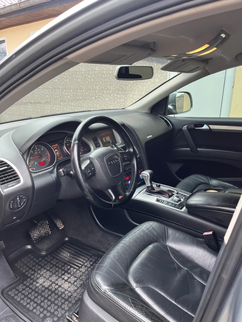 Audi Q7 3.0TDI, снимка 8 - Автомобили и джипове - 53401104