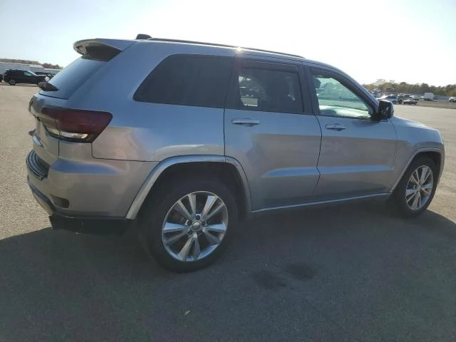 Jeep Grand cherokee LAREDO, снимка 3 - Автомобили и джипове - 47759493