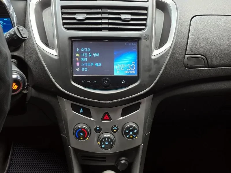 Chevrolet Trax 1.4, снимка 15 - Автомобили и джипове - 54327833