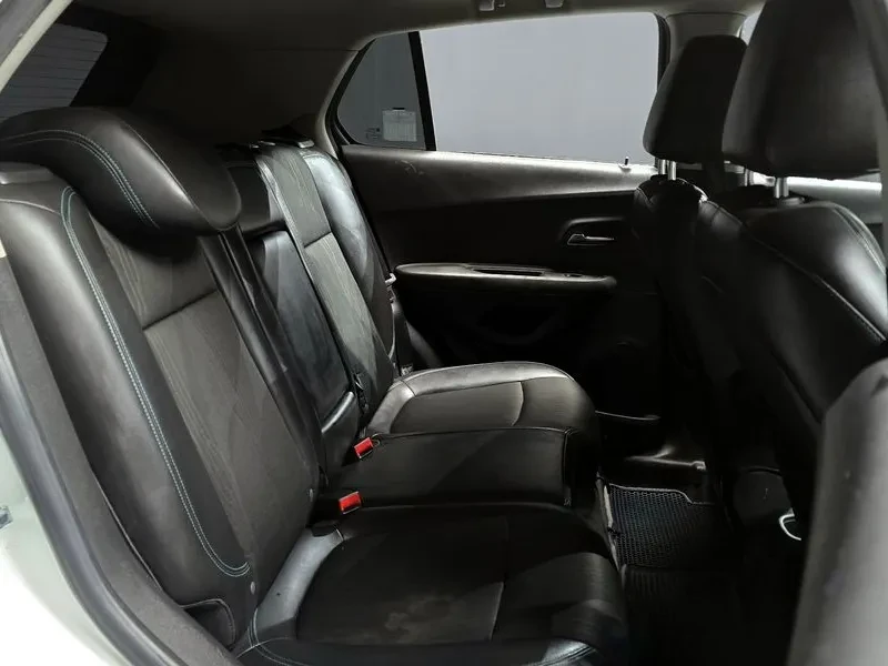 Chevrolet Trax 1.4, снимка 12 - Автомобили и джипове - 54327833