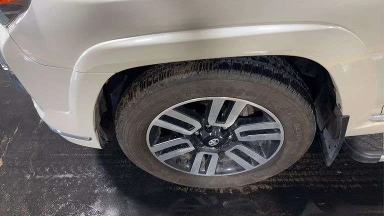 Toyota 4runner LIMITED/AWD/DISTRONIC/ОБДУХ/КАМЕРА/ЧИСТА ИСТОРИЯ/, снимка 17 - Автомобили и джипове - 54671549