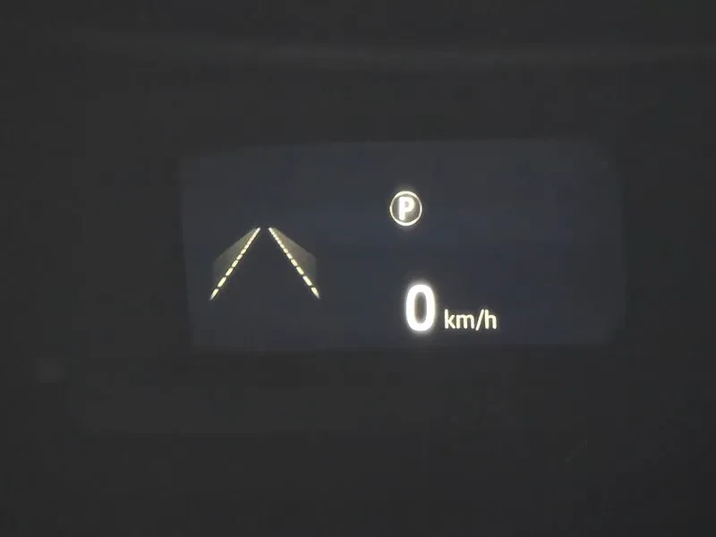 Land Rover Discovery Sport, снимка 14 - Автомобили и джипове - 54834157
