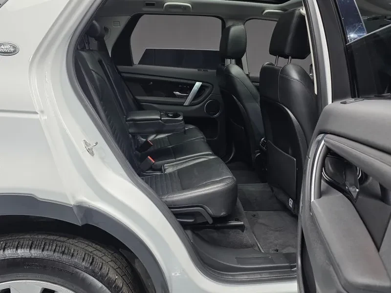 Land Rover Discovery Sport, снимка 12 - Автомобили и джипове - 54834157
