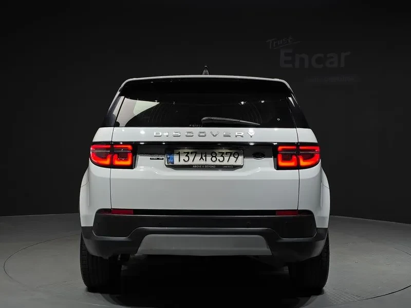 Land Rover Discovery Sport, снимка 4 - Автомобили и джипове - 54834157