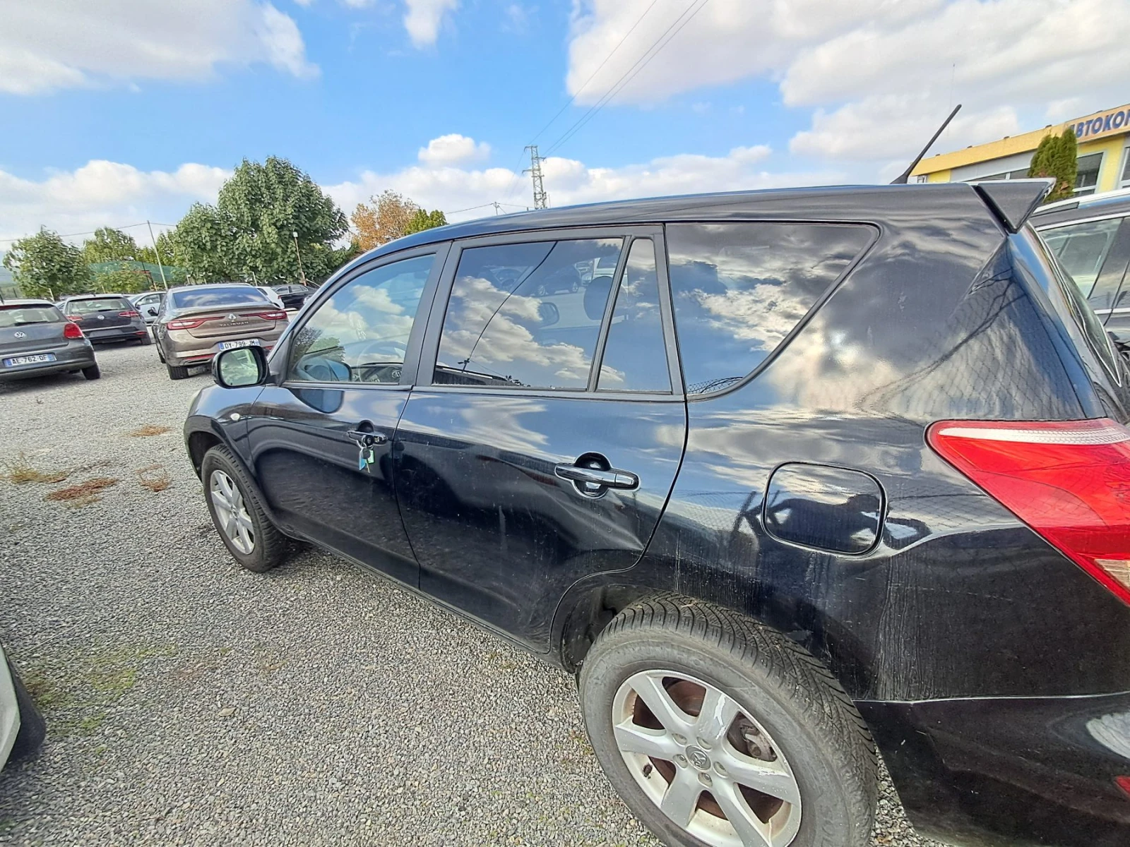 Toyota Rav4 2.2 D4D - изображение 4