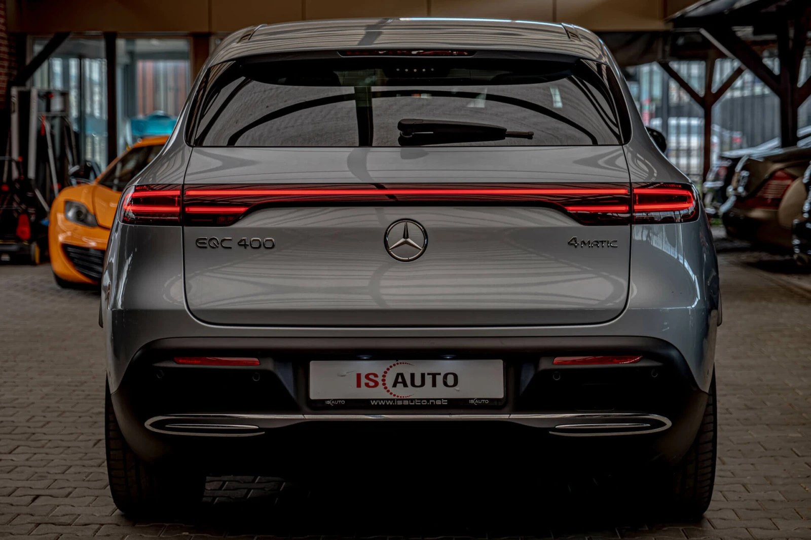 Mercedes-Benz EQC 400/4Matic/Камера360/Dynamic Select/Подгрев - изображение 4