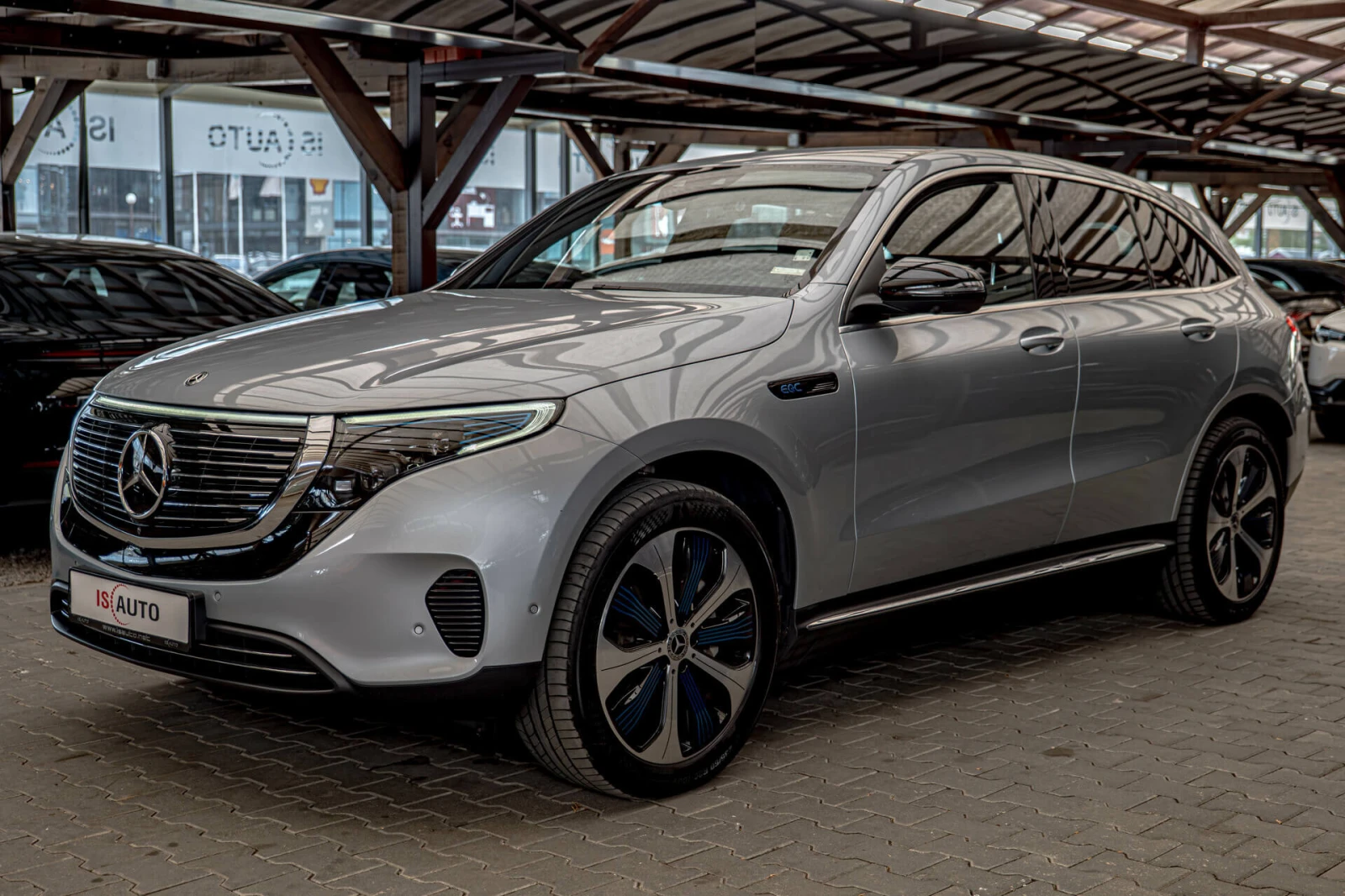 Mercedes-Benz EQC 400/4Matic/Камера360/Dynamic Select/Подгрев - изображение 3