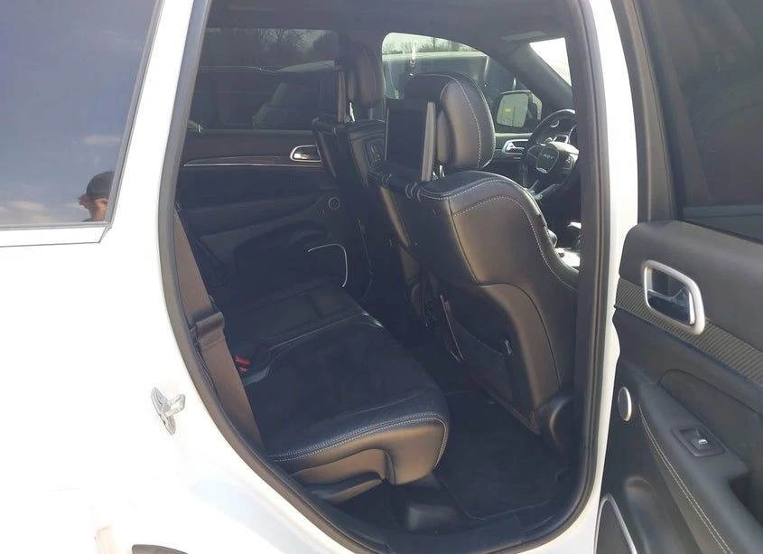 Jeep Grand cherokee, снимка 8 - Автомобили и джипове - 53907741